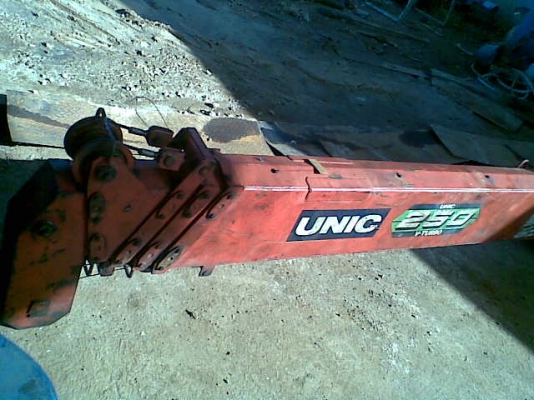 ขายเครน UNIC 250 V เทอร์โบ 5 ปลอก มือสองจากญี่ปุ่น ยังไม่ผ่านการใช้งานในไทย