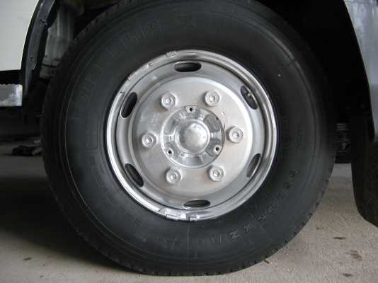 ขาย 6 ล้อ ฮีโน่ เมก้า 175 แรง ยาว 6.50 ม. ปี 2007 สภาพสวยจัดกว่า 99\% เครื่องแน่น คัสซีสวยกิ๊ป พร้อมใช้ สนใจชมรถก่อนได้ครับ ขาย 6 ล้อ ฮีโน่ เมก้า 175 แรง ยาว 6.50 ม. ปี 2007 สภาพสวยจัดกว่า 99\% เครื่องแน่น คัสซีสวยกิ๊ป พร้อมใช้ สนใจชมรถก่อนได้ครับ