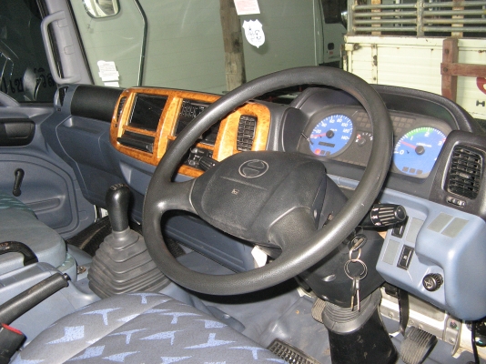 ขาย 6 ล้อ ฮีโน่ เมก้า 175 แรง ยาว 6.50 ม. ปี 2007 สภาพสวยจัดกว่า 99\% เครื่องแน่น คัสซีสวยกิ๊ป พร้อมใช้ สนใจชมรถก่อนได้ครับ ขาย 6 ล้อ ฮีโน่ เมก้า 175 แรง ยาว 6.50 ม. ปี 2007 สภาพสวยจัดกว่า 99\% เครื่องแน่น คัสซีสวยกิ๊ป พร้อมใช้ สนใจชมรถก่อนได้ครับ