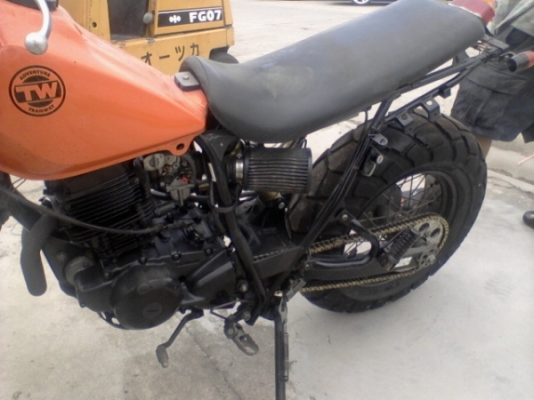 ขาย TW 200 เก่าญี่ปุ่นครับ ยังไม่ได้ขี่ในไทยเลยครับ ของแต่งเพียบ ขาย TW 200 เก่าญี่ปุ่นครับ ยังไม่ได้ขี่ในไทยเลยครับ ของแต่งเพียบ