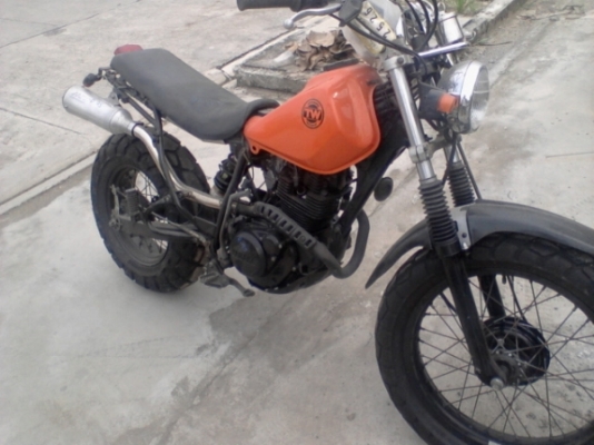 ขาย TW 200 เก่าญี่ปุ่นครับ ยังไม่ได้ขี่ในไทยเลยครับ  ของแต่งเพียบ