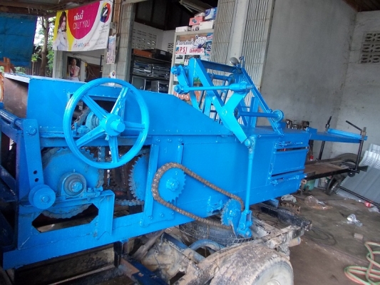 ขายด่วน  เครื่องอัดฟาง