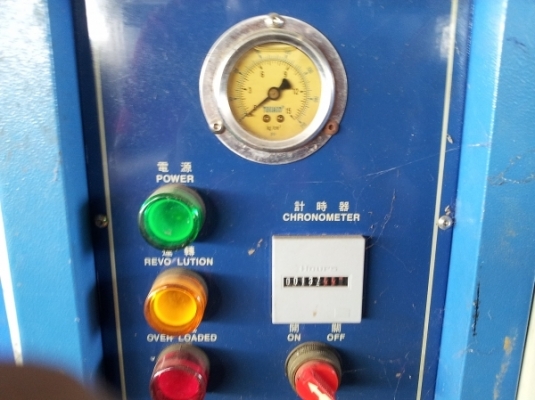 ปั๊มลม 5 HP ตู้เก็บเสียงพร้อมถังลม 200 ลิตร