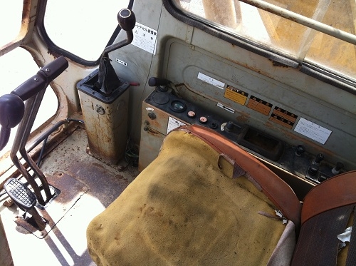 รถแบคโฮ KOMATSU PC120-2 รถแบคโฮ KOMATSU PC120-2