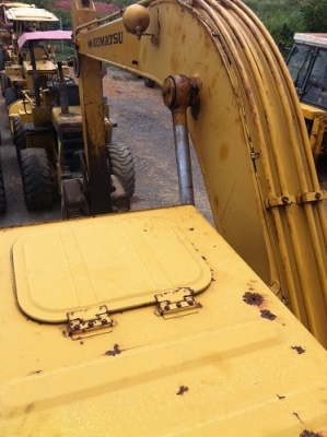 รถแบคโฮ KOMATSU PC120-2 รถแบคโฮ KOMATSU PC120-2