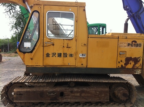 รถแบคโฮ KOMATSU PC120-2 รถแบคโฮ KOMATSU PC120-2