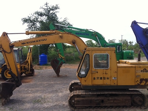 รถแบคโฮ KOMATSU PC120-2