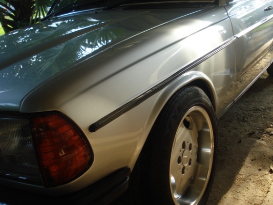 ขาย benz w123 300 D มือเดียว สภาพคลาสสิคสวยๆเหมาะสะสมเดิมๆเครื่องแน่นภายในเยี่ยมไม่มีผุรูปเยอะ ขาย benz w123 300 D มือเดียว สภาพคลาสสิคสวยๆเหมาะสะสมเดิมๆเครื่องแน่นภายในเยี่ยมไม่มีผุรูปเยอะ