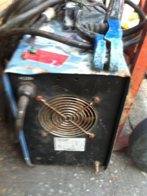 ตู้เชื่อม TIG 300 แอมป์ 2 ระบบ  เชื่อมอาร์กอนได้ด้วย ครับ