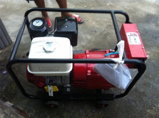 ขายเครื่องปั่นไฟ 220 V. 6 KVA.เชื่อมได้ ขนาดลวด 4 MM ส่งทั่วประเทศ (VDO สาธิตการทำงาน) ขายเครื่องปั่นไฟ 220 V. 6 KVA.เชื่อมได้ ขนาดลวด 4 MM ส่งทั่วประเทศ (VDO สาธิตการทำงาน)