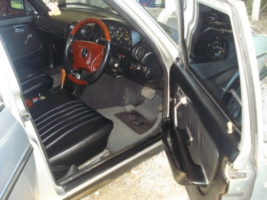 ปรับราคาbenz w123 300 D มือเดียว สภาพคลาสสิคสวยๆเครื่องแน่น