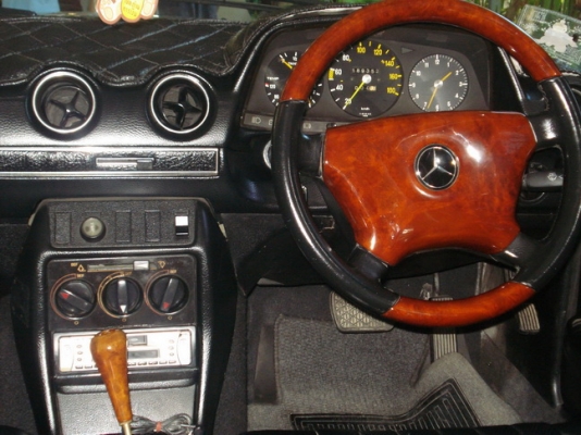 ปรับราคาbenz w123 300 D มือเดียว สภาพคลาสสิคสวยๆเครื่องแน่น