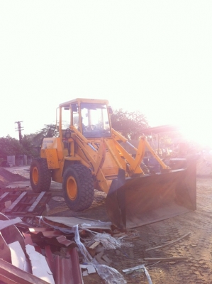 ขายรถตักล้อยาง JCB เลี้ยวเอวอ่อน เก่านอก สนใจติดต่อ 089-551-2032