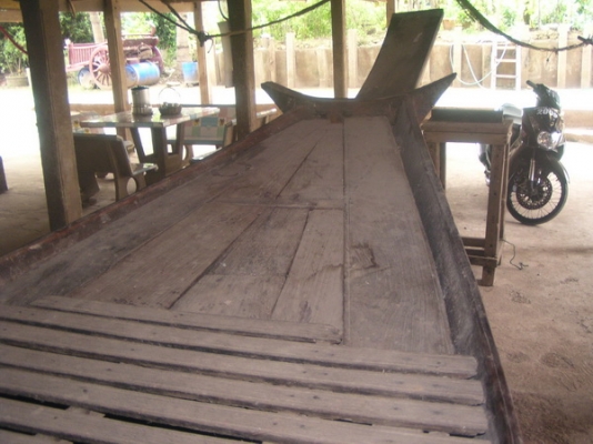 เรือไม้สัก (เรือพายม้า) เรือไม้สัก (เรือพายม้า)