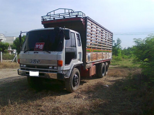 ขายด่วน..รถสิบล้อเพลาเดียว ISUZU 175 hp.