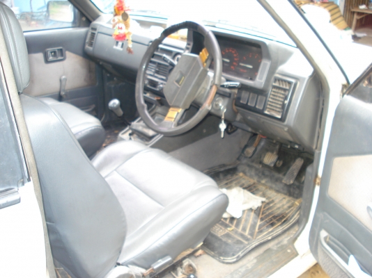 MAZDA B2500 ปี38 เครื่องดี คัสซีสวย รถเดิมบางเอกสารครบพร้อมโอนครับ