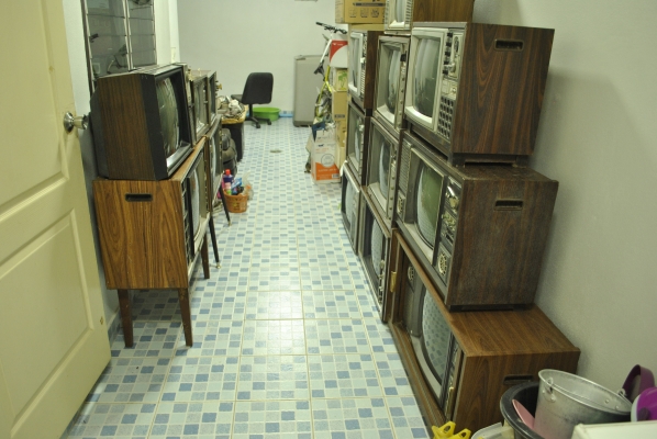 ขาย TV โบราณเก่า คลาสสิค กว่า 30 เครื่อง เอาไว้ตกแต่งบ้าน ร้าน ครับ ขาย TV โบราณเก่า คลาสสิค กว่า 30 เครื่อง เอาไว้ตกแต่งบ้าน ร้าน ครับ