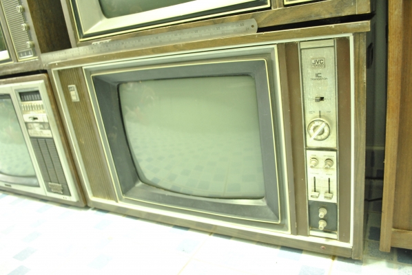 ขาย TV โบราณเก่า คลาสสิค กว่า 30 เครื่อง เอาไว้ตกแต่งบ้าน ร้าน ครับ ขาย TV โบราณเก่า คลาสสิค กว่า 30 เครื่อง เอาไว้ตกแต่งบ้าน ร้าน ครับ