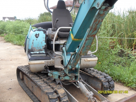 ขายด่วน KOBELCO  รุ่น SK025
