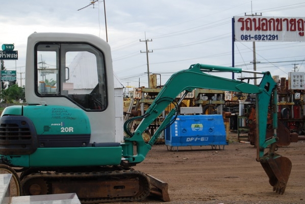 รถขุด PC20-8 โทร.0927826142,034886118 www.patanamachine.com รถขุด PC20-8 โทร.0927826142,034886118 www.patanamachine.com