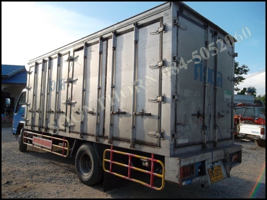 ขายด่วน รถบรรทุก 6 ล้อ ISUZU NQR 150 แรง EURO-2 รถห้างแท้ ปี 46 ตู้ 10 บาน สภาพสวย พร้อมใช้งาน ราคาสุดคุ้ม