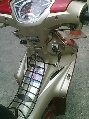 รถมือแรก พรบ ภาษีครบไม่ขาดถึงปีหน้า รถปี 53 เครื่องเดิมๆดีมาก ชมรถและทดลองขับได้ที่ บางกะปิ ลำสาลีครับ ราคา แบบอยากขาย 20,500บาทครับ 089-681-5071อ้วน