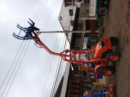 คีบอ้อย คูโบต้า ยันมาร์ รถไถเล็ก ทุกรุ่น ทุกยี่ห้อ เปลี่ยนปากตักได้ สมบูรณ์แทรคเตอร์