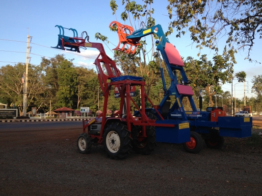 คีบอ้อย คูโบต้า ยันมาร์ รถไถเล็ก ทุกรุ่น ทุกยี่ห้อ เปลี่ยนปากตักได้ สมบูรณ์แทรคเตอร์