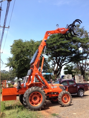 คีบอ้อย คูโบต้า ยันมาร์ รถไถเล็ก ทุกรุ่น ทุกยี่ห้อ เปลี่ยนปากตักได้ สมบูรณ์แทรคเตอร์