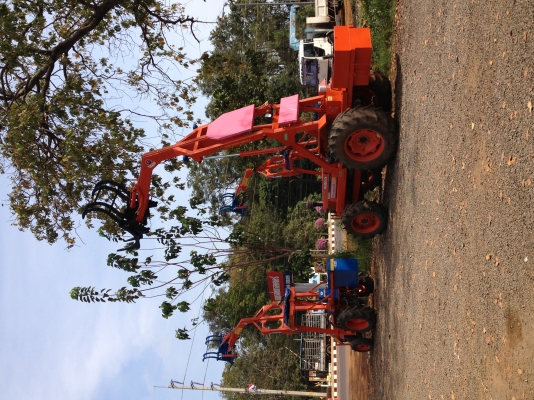 คีบอ้อย คูโบต้า ยันมาร์ รถไถเล็ก ทุกรุ่น ทุกยี่ห้อ เปลี่ยนปากตักได้ สมบูรณ์แทรคเตอร์