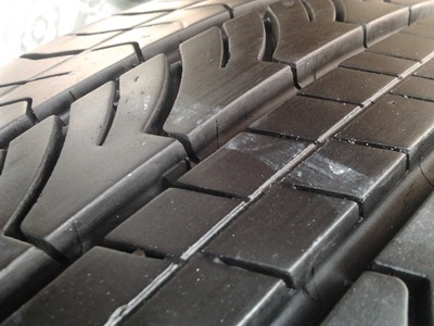 ขายยาง215/55/17 ปี 2010 MICHERLIN ENERGY MXV8 1 ชุด  ราคา :  5,500.00  บาท