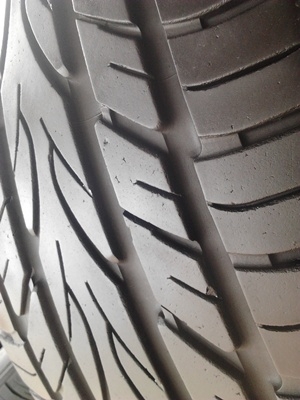 ขายยาง265/60/18 ปี 1909 YOKOHAMA AVIDV 4s 1 ชุด  ราคา :  4,800.00  บาท