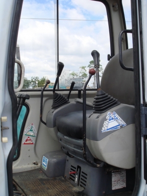 รถขุด PC30-7 มีเก๋ง โทร.0927826142,034886118 www.patanamachine.com รถขุด PC30-7 มีเก๋ง โทร.0927826142,034886118 www.patanamachine.com