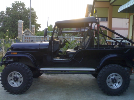 ขายรถจิ๊บ CJ6 เครื่องโตโยต้า2000 พวงมาลัยเพาวเวอร์ สีดำ ยางตะขาบ33 ขายรถจิ๊บ CJ6 เครื่องโตโยต้า2000 พวงมาลัยเพาวเวอร์ สีดำ ยางตะขาบ33