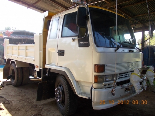 ขายไม่รีบครับ รถดั้ม 6 ล้อ izusu JCM รถอยู่ จ.สุรินทร์