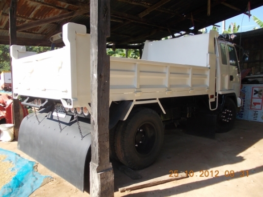 ขายไม่รีบครับ รถดั้ม 6 ล้อ izusu JCM รถอยู่ จ.สุรินทร์