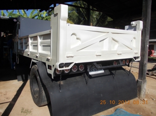 ขายไม่รีบครับ รถดั้ม 6 ล้อ izusu JCM รถอยู่ จ.สุรินทร์