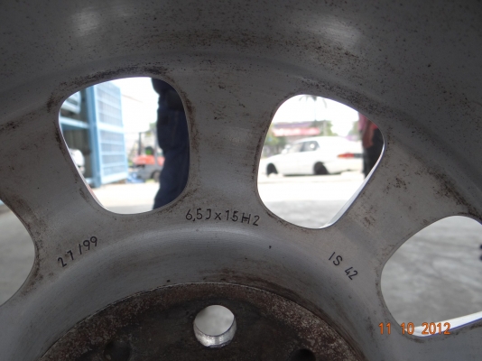 ขายแม็กพร้อมยาง แท้ติดมากับหัวรถตัดนำเข้าจาก JAPAN  BMW 318i  รับประกันแท้ญี่ปุ่น