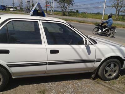 ขาย TOYOTA ปี 90 ขนาด 1300 cc ราคาถูก Tel. 088-4501277