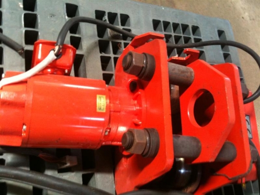 รอกไฟฟ้า มือสอง สภาพดี ครับ รับน้ำหนักได้ 2 TON จัดส่งทั่วประเทศ