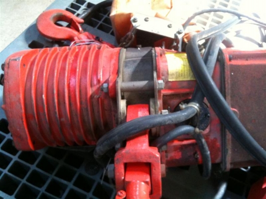 รอกไฟฟ้า มือสอง สภาพดี ครับ รับน้ำหนักได้ 2 TON จัดส่งทั่วประเทศ