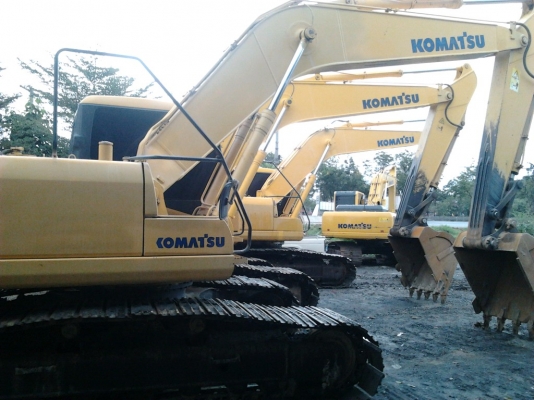 ขายด่วน!! KOMATSU PC200-7 8,000ชม. สภาพสวยค่ะ