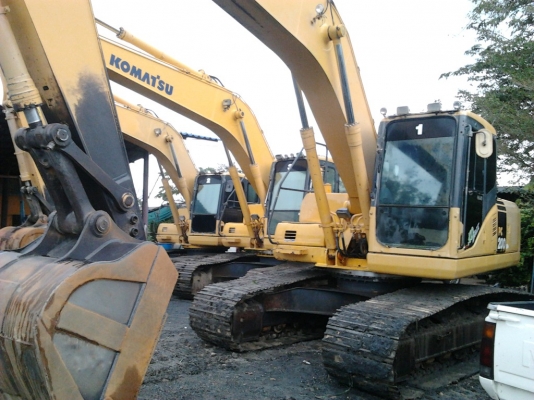 ขายด่วน!! KOMATSU PC200-7 8,000ชม. สภาพสวยค่ะ