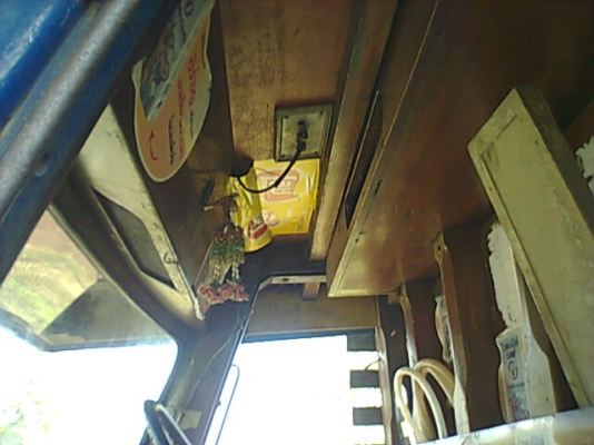 ขาย 10 ล้อหน้ายาวเพลาเดียว เครื่อง EH700 168 แรงม้า ช่วงล่าง ROCKY ลูกหมากร้อย เสื้อเพลา FUSO เกียร์ JCM  6 เกียร์ พาวเวอร์ คัสซีสวย ยางเต็ม ทะเบียนพร้อมโอน ราคาต่อรองได้