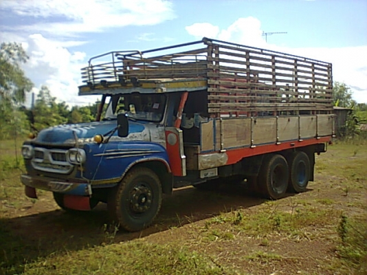 ขาย 10 ล้อหน้ายาวเพลาเดียว เครื่อง EH700 168 แรงม้า ช่วงล่าง ROCKY ลูกหมากร้อย เสื้อเพลา FUSO เกียร์ JCM  6 เกียร์ พาวเวอร์ คัสซีสวย ยางเต็ม ทะเบียนพร้อมโอน ราคาต่อรองได้