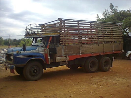 ขาย 10 ล้อหน้ายาวเพลาเดียว เครื่อง EH700 168 แรงม้า ช่วงล่าง ROCKY ลูกหมากร้อย เสื้อเพลา FUSO เกียร์ JCM  6 เกียร์ พาวเวอร์ คัสซีสวย ยางเต็ม ทะเบียนพร้อมโอน ราคาต่อรองได้