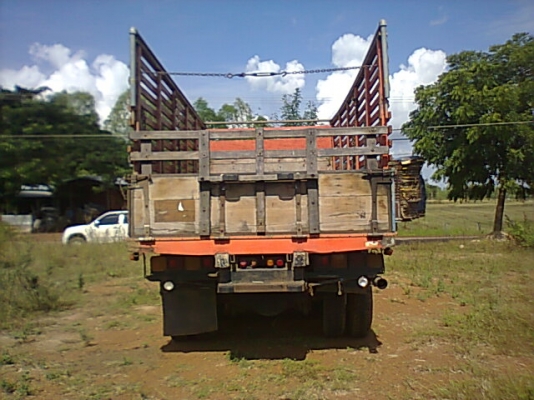 10 ล้อหน้ายาวเพลาเดียว เครื่อง EH700 168 แรงม้า ช่วงล่าง ROCKY ลูกหมากร้อย เสื้อเพลา FUSO เกียร์ JCM 6 เกียร์