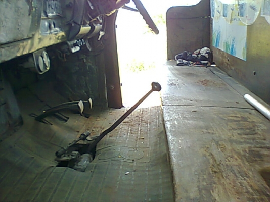 10 ล้อหน้ายาวเพลาเดียว เครื่อง EH700 168 แรงม้า ช่วงล่าง ROCKY ลูกหมากร้อย เสื้อเพลา FUSO เกียร์ JCM 6 เกียร์