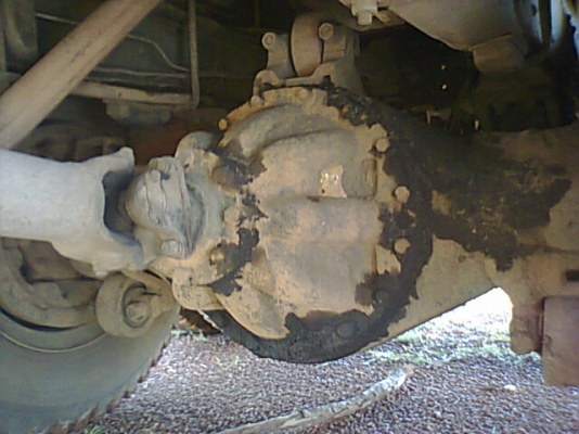 10 ล้อหน้ายาวเพลาเดียว เครื่อง EH700 168 แรงม้า ช่วงล่าง ROCKY ลูกหมากร้อย เสื้อเพลา FUSO เกียร์ JCM 6 เกียร์