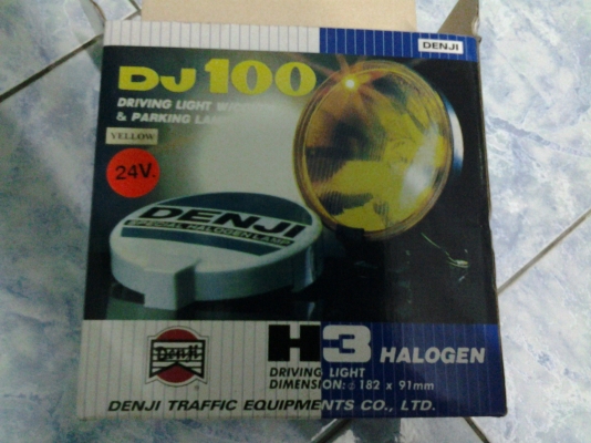 ขายไฟสปอร์ตไลท์ ไฟสีเหลืองและไฟสีขาว มีทั้ง12 v. และ 24 v. คับ มีไฟหรีในตัวคับ ขนาด 8 นิ้วคับ ขายไฟสปอร์ตไลท์ ไฟสีเหลืองและไฟสีขาว มีทั้ง12 v. และ 24 v. คับ มีไฟหรีในตัวคับ ขนาด 8 นิ้วคับ